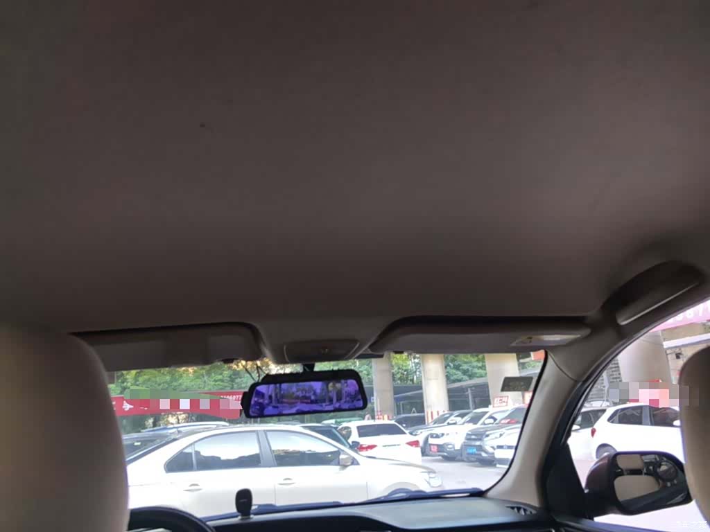 Wuling 730, 2016 18