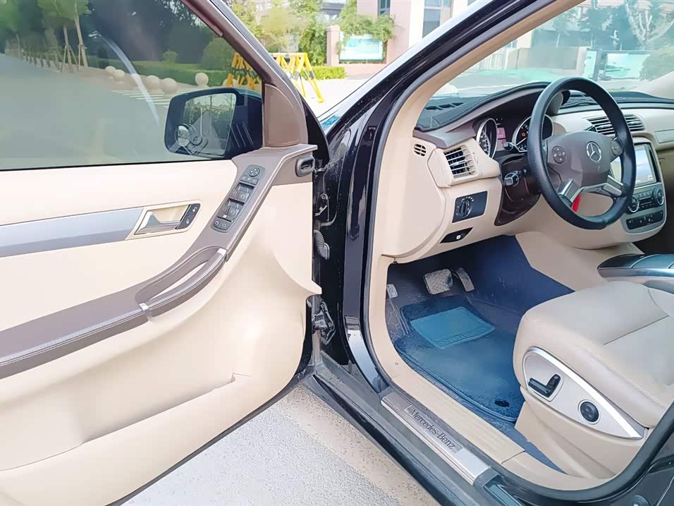 Mercedes-Benz R-class