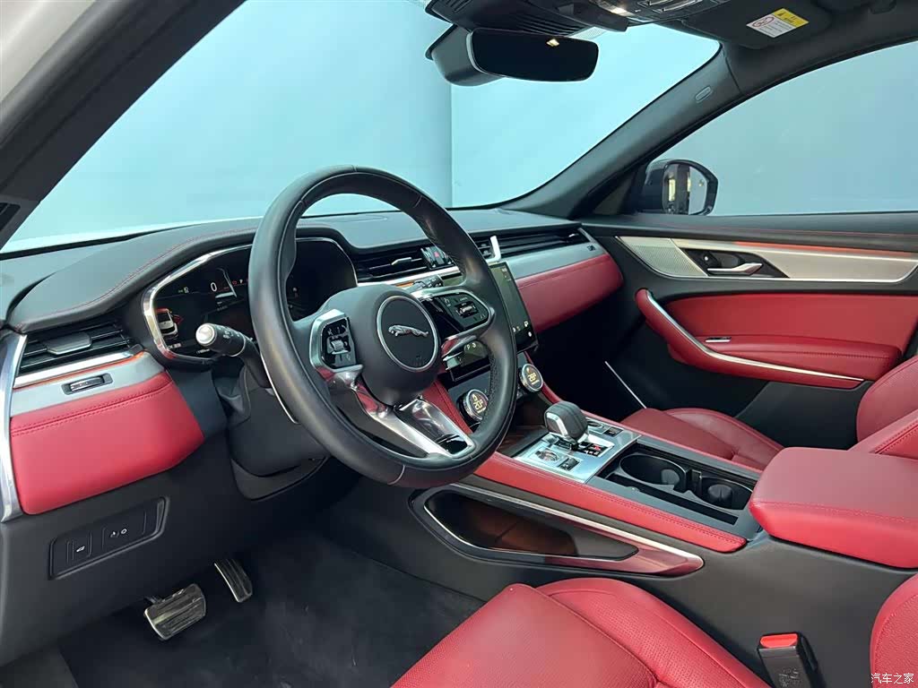 Jaguar F-PACE, 2023 33