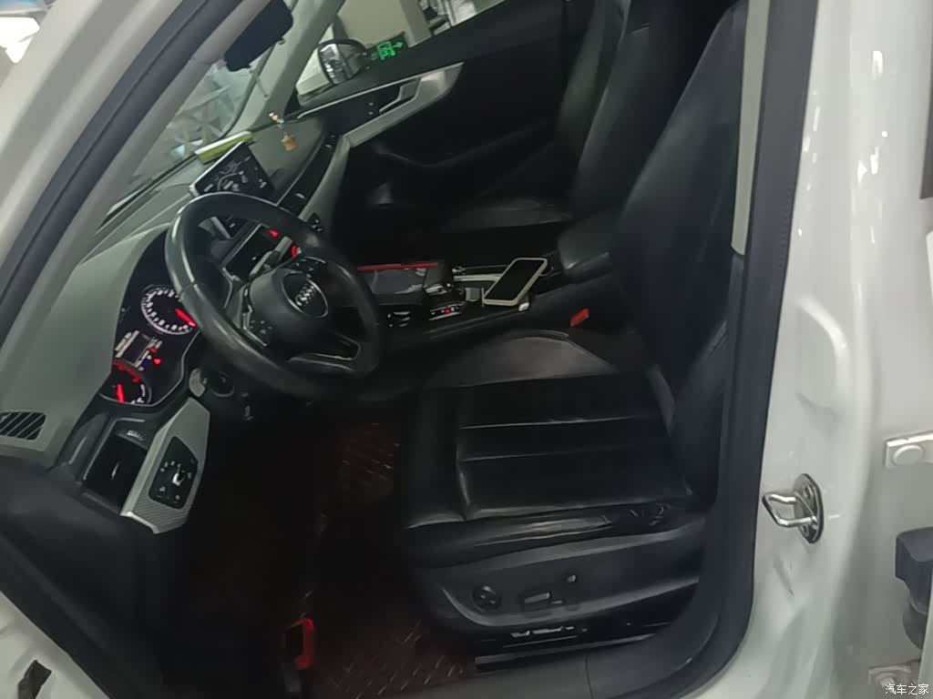 Audi A4L, 2017 11