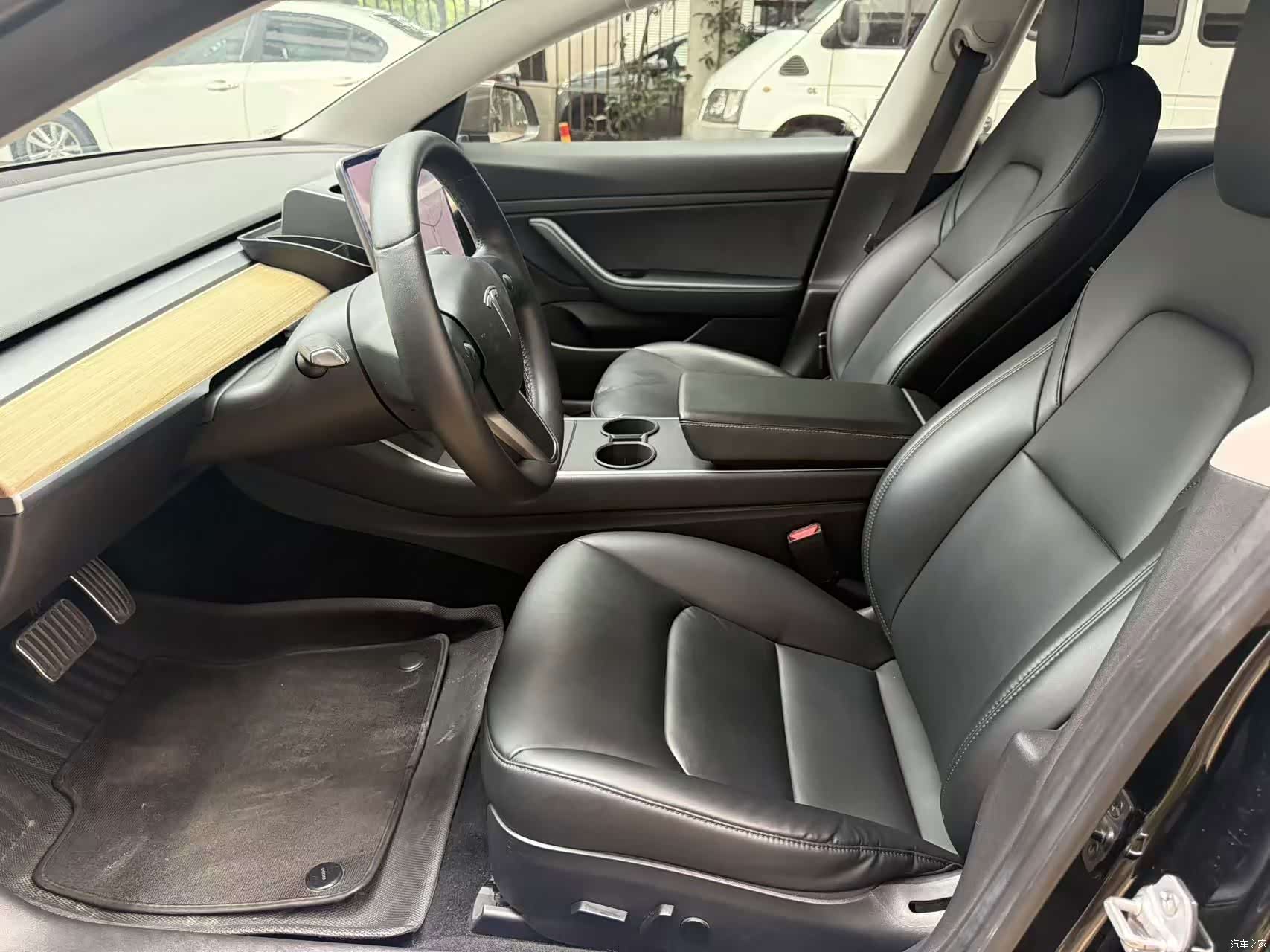 Tesla Model 3, 2020 7