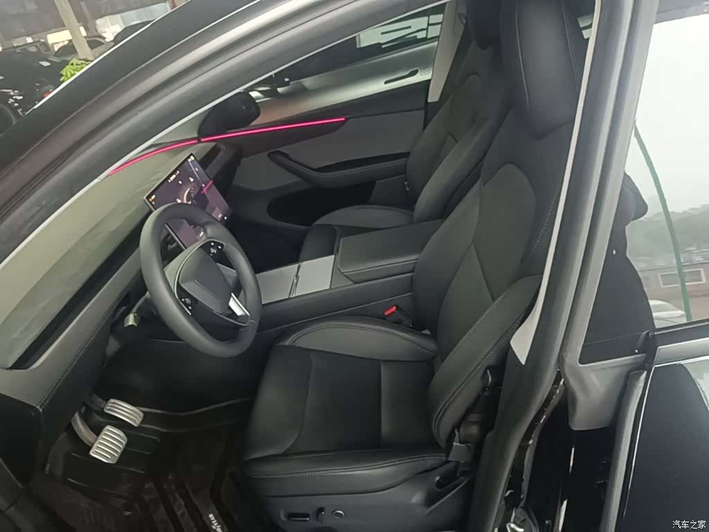 Tesla Model Y, 2025 15