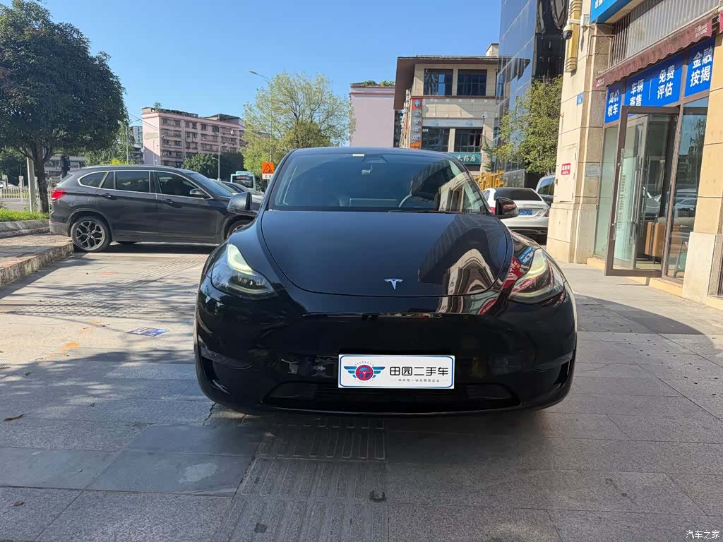 Tesla Model Y, 2021 2