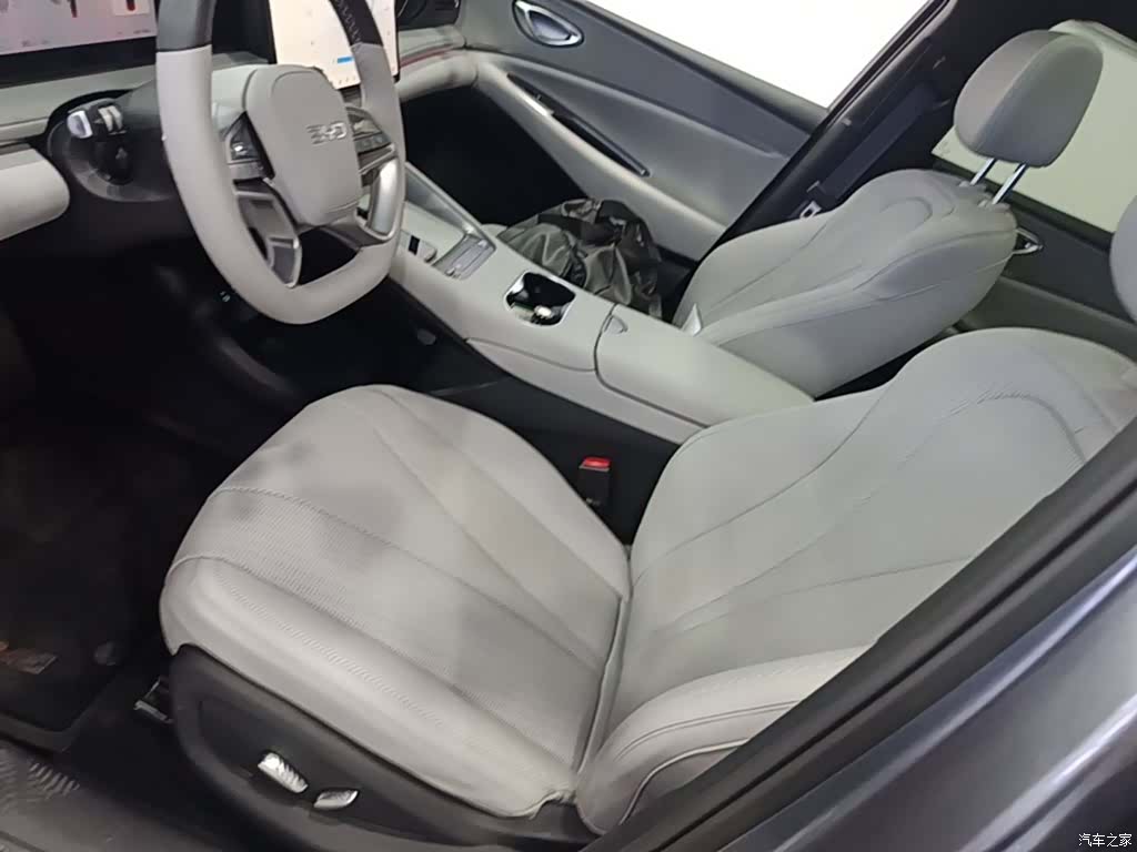 BYD HiAce, 2025 15