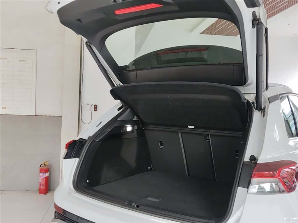 Audi Q4 e-tron, 2025 19