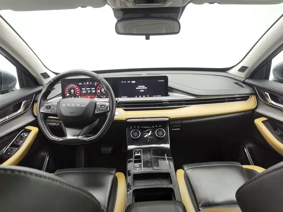 Exeed Chasing the wind