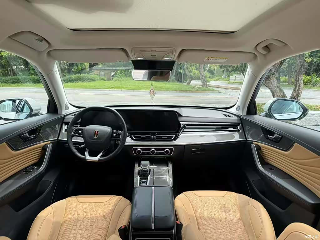 Hongqi HS5, 2023 10
