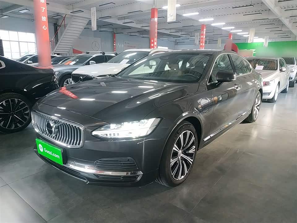 Volvo S90