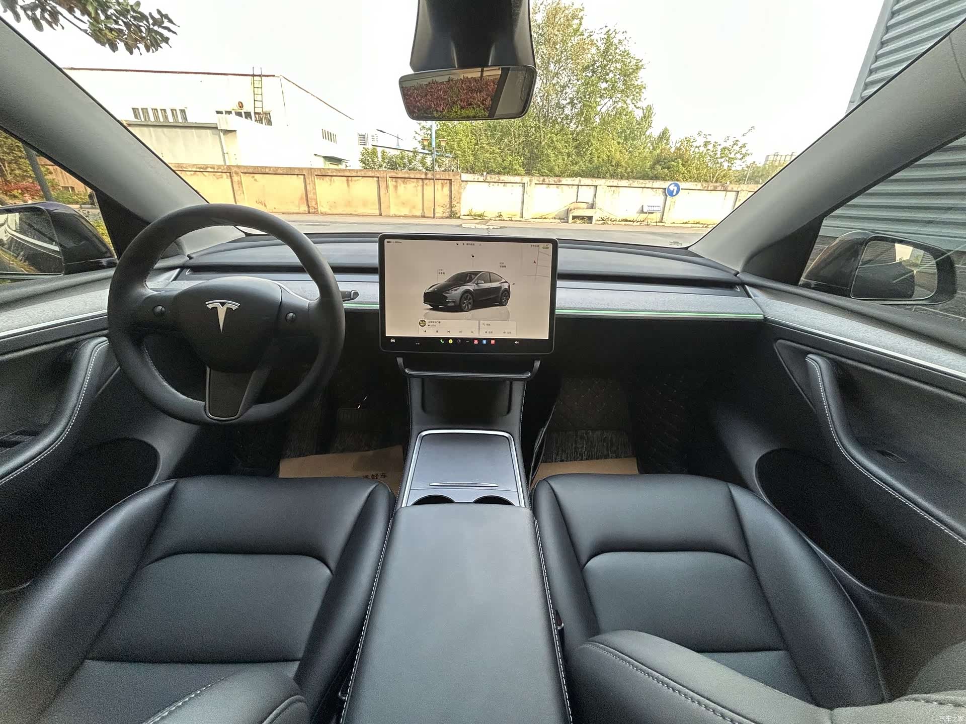 Tesla Model Y, 2024 11