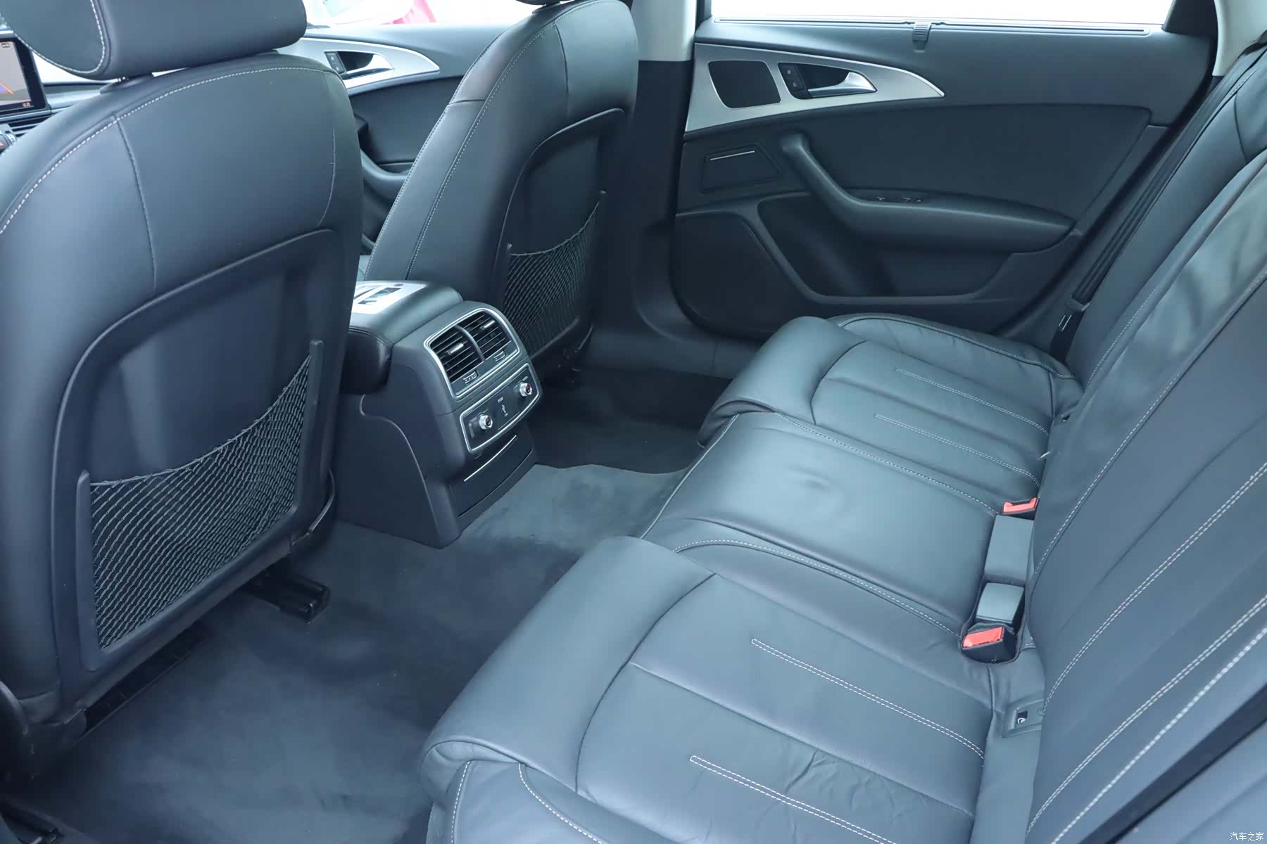 Audi A6L, 2018 13