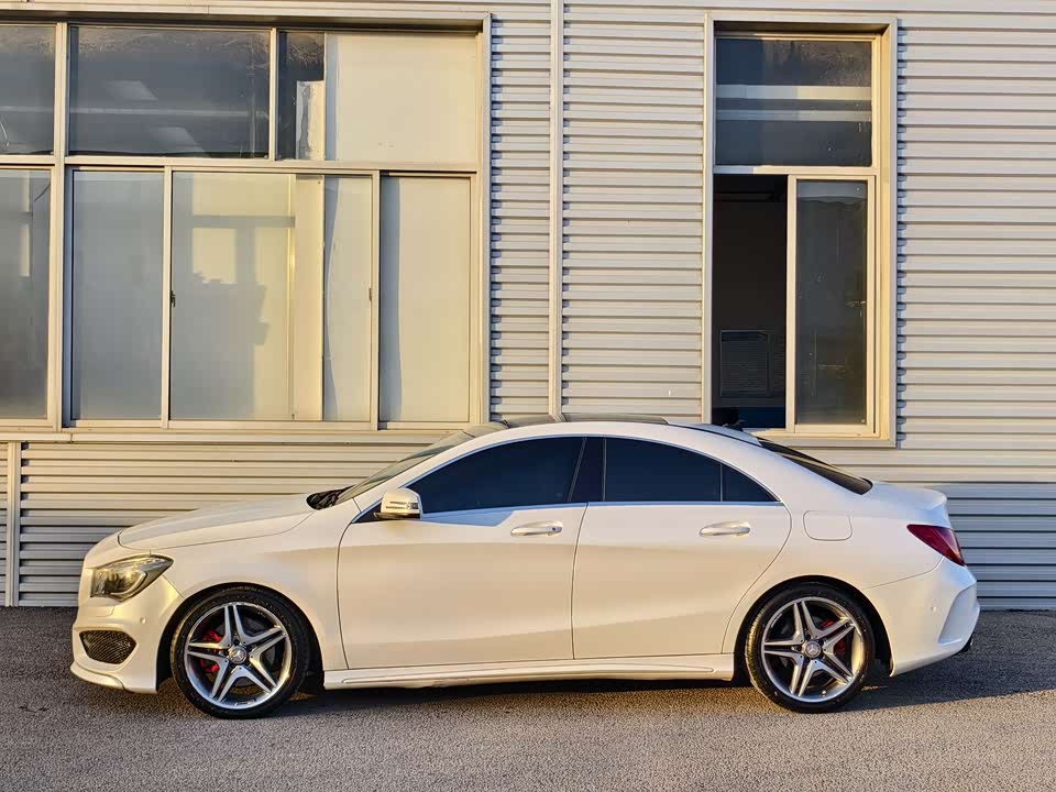 Mercedes-Benz CLA