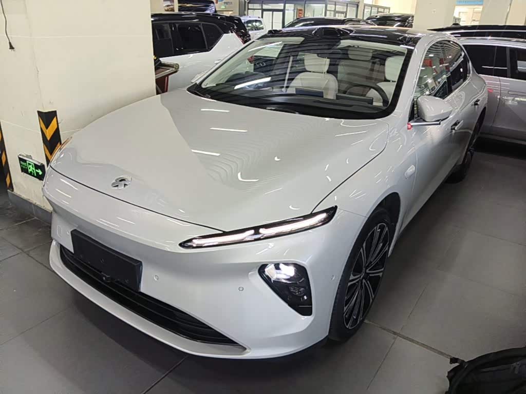 NIO ET7