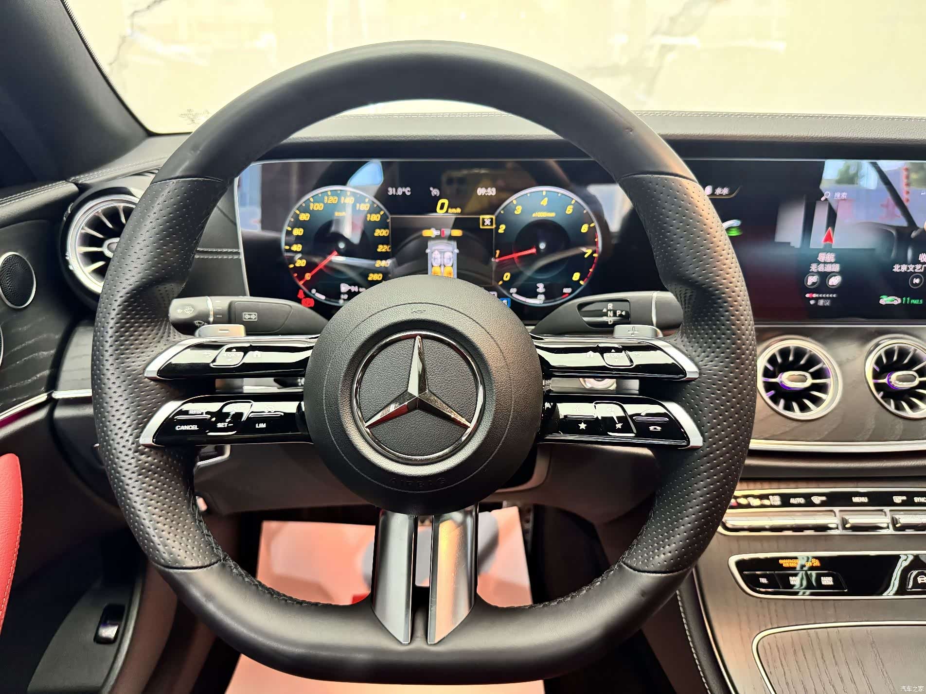 Mercedes-Benz E-Class, 2022 13