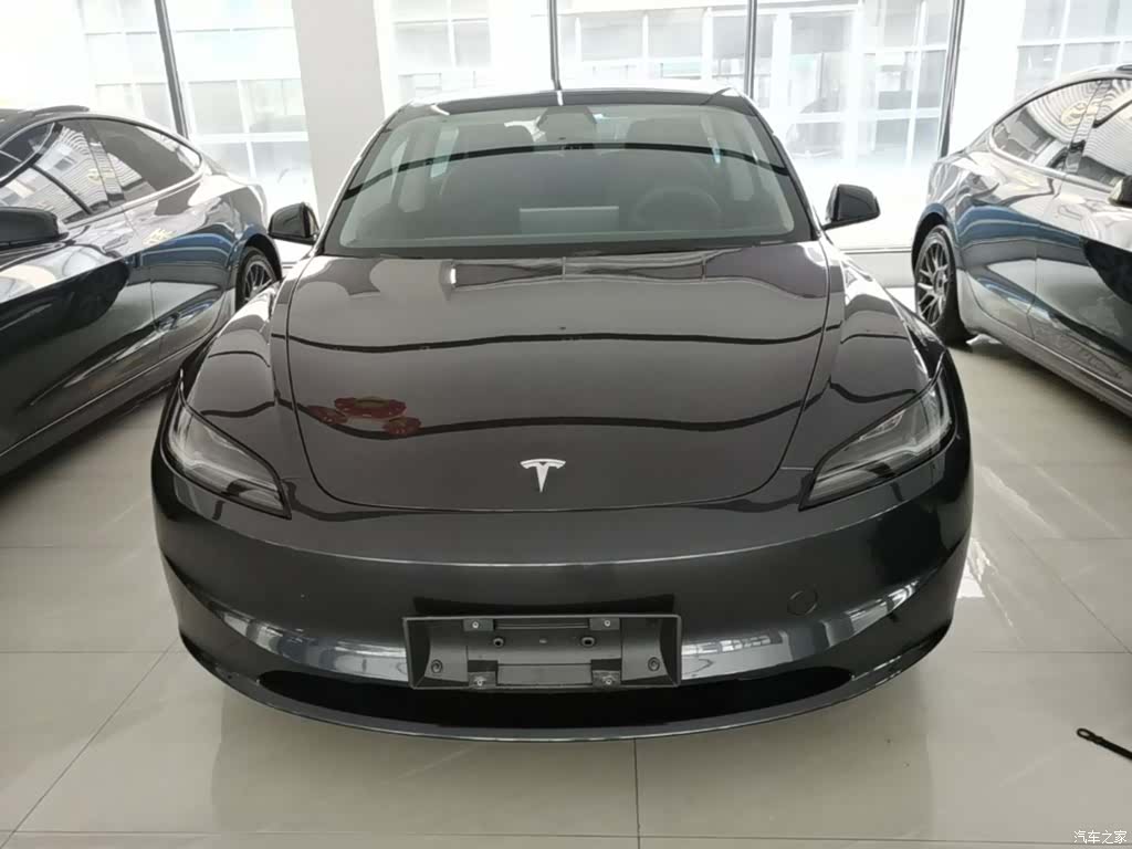 Tesla Model 3, 2024 3
