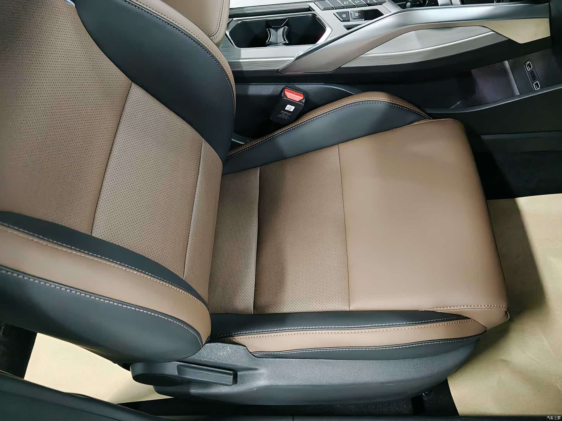 Geely Coolray, 2019 11