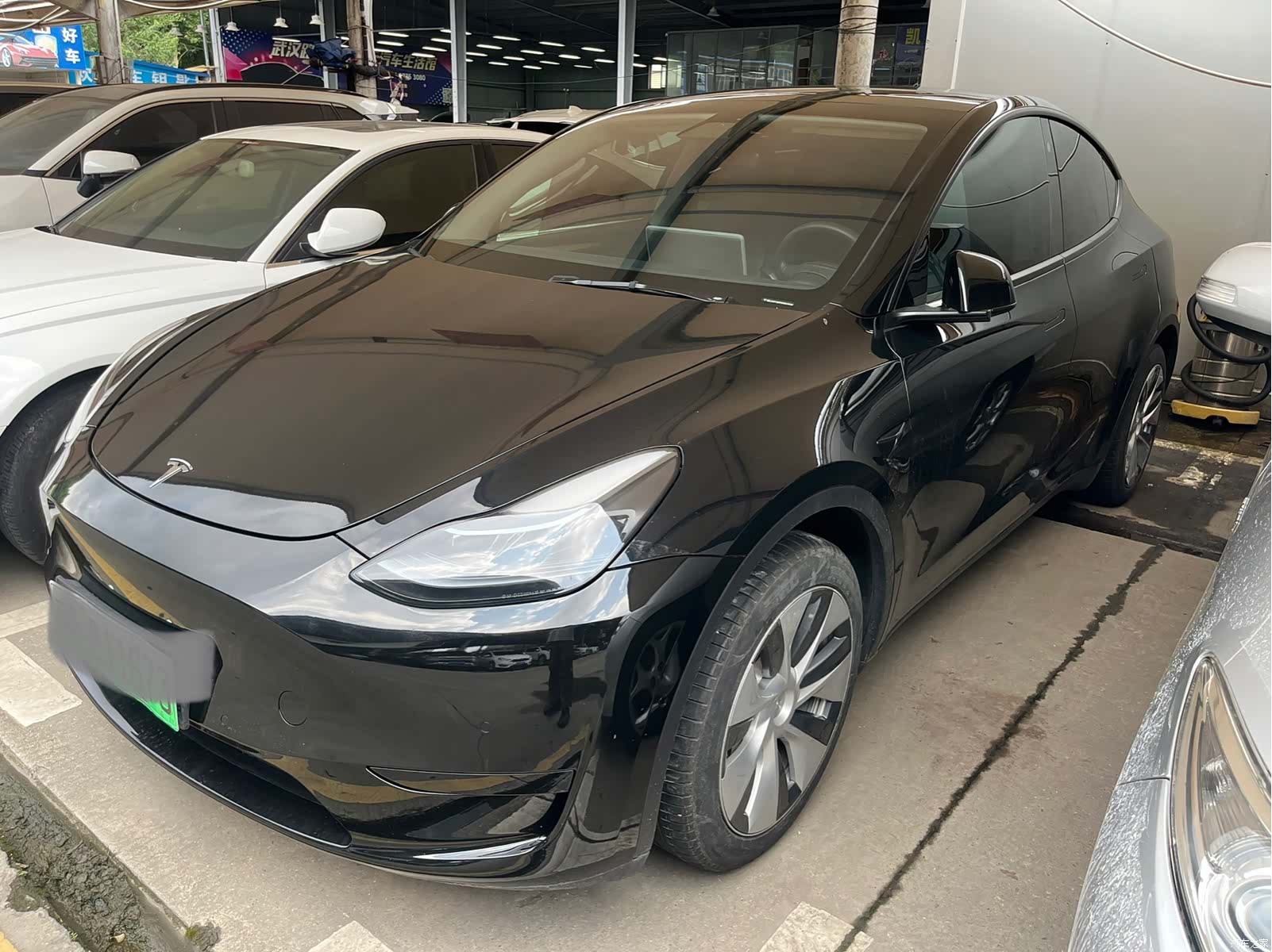 Tesla Model Y, 2022 1