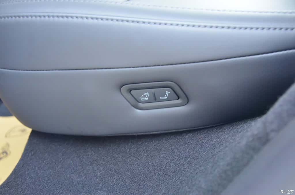 Tesla Model Y, 2025 10