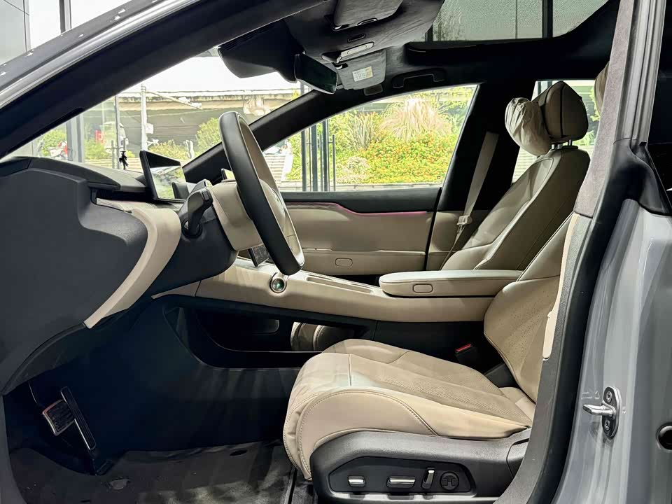 NIO ET7