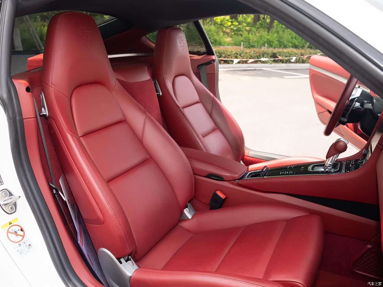 Porsche Cayman, 2019 9