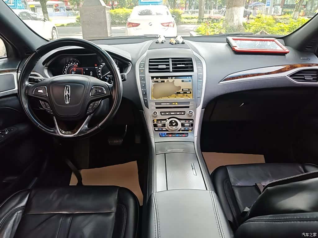 Lincoln MKZ, 2018 10