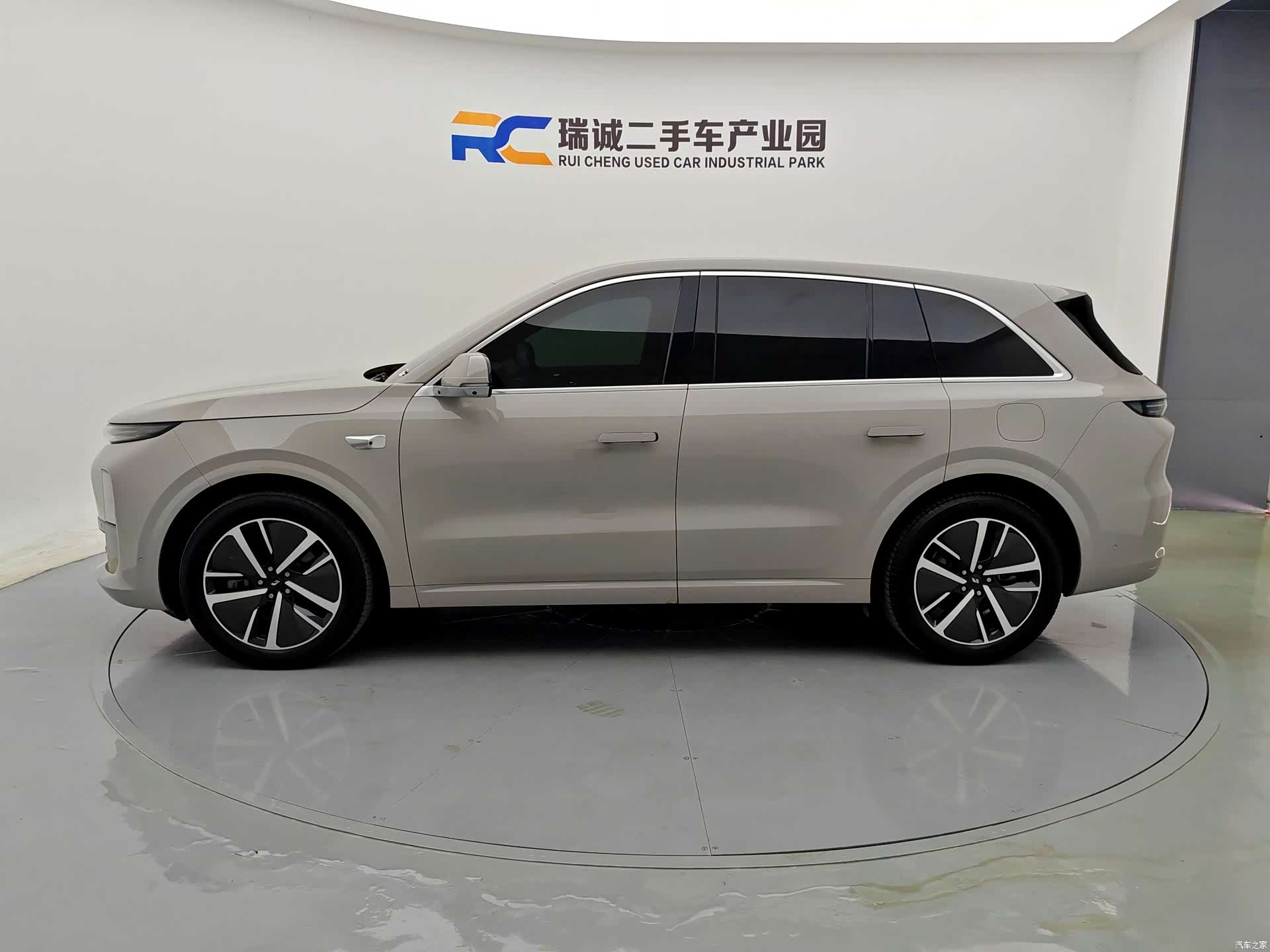 Li Auto L6, 2024 3