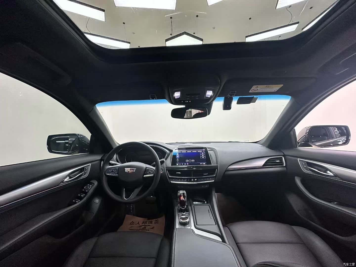 Cadillac CT5, 2023 все фото