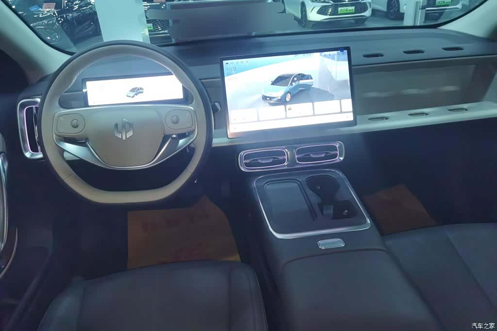 Leapmotor B01, 2025 12