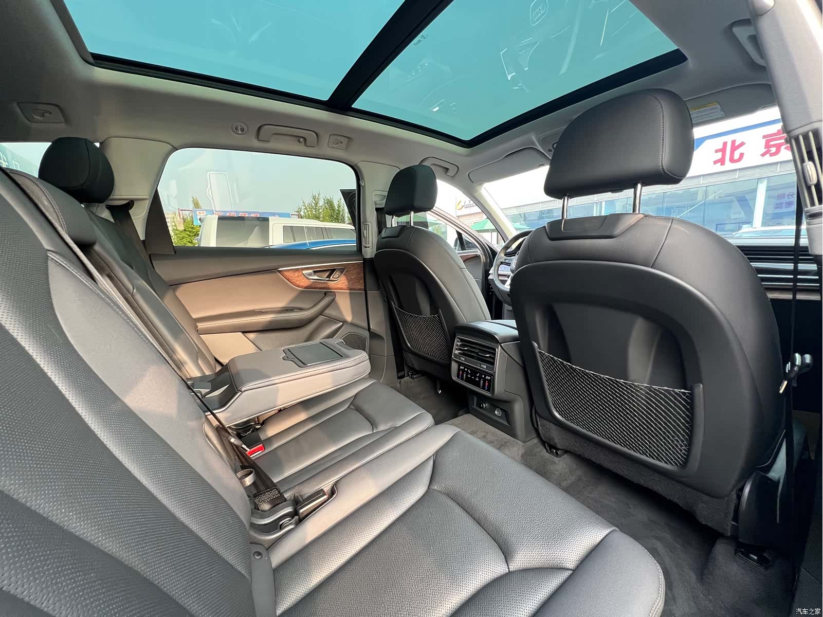 Audi Q7, 2023 10
