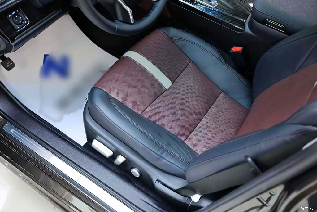 Toyota Crown, 2017 18