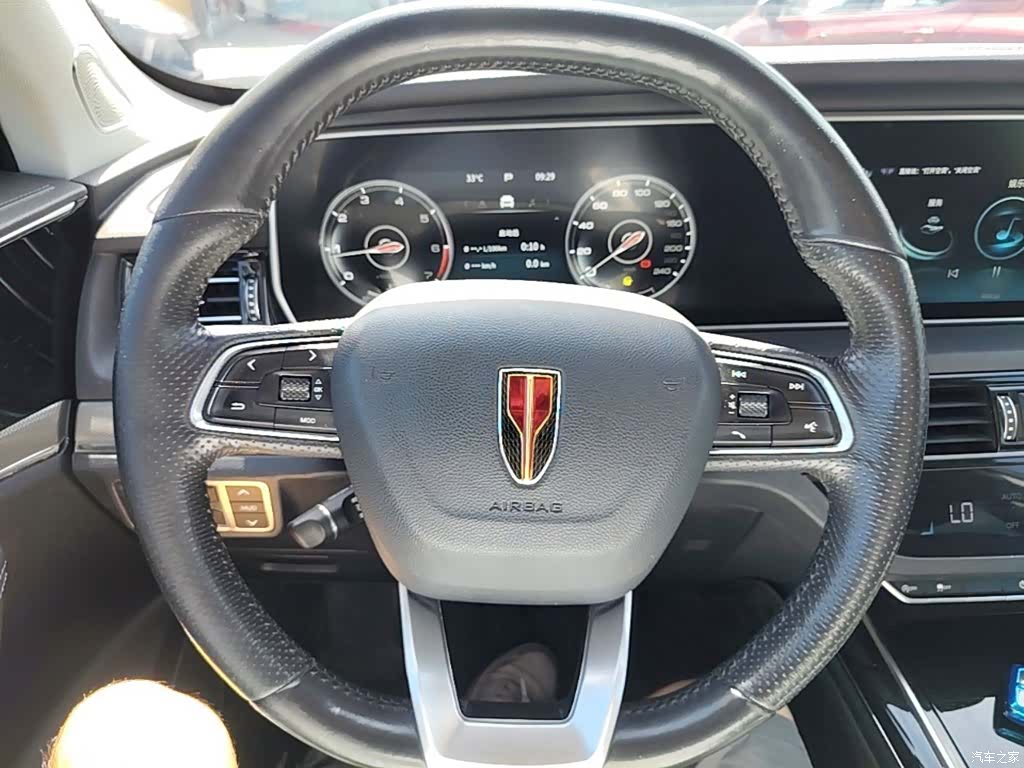 Hongqi HS5, 2021 11