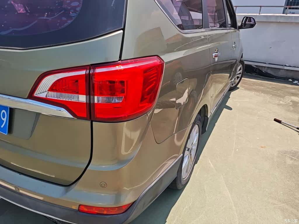 Wuling 730, 2016 8