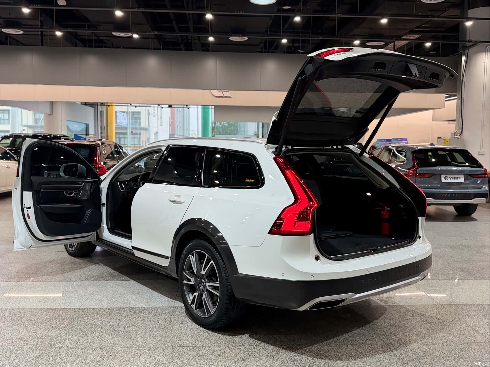 Volvo V90, 2018 9