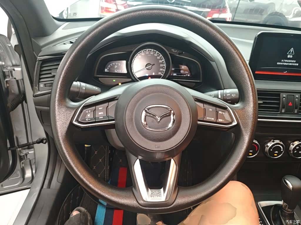 Mazda CX-4, 2022 11