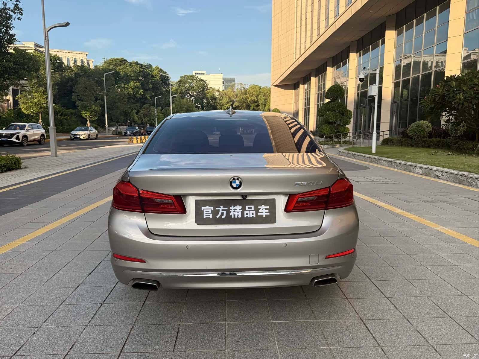BMW 5 Series, 2018 8