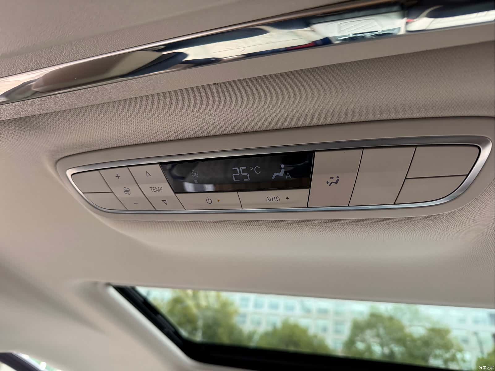 Buick GL8, 2022 20