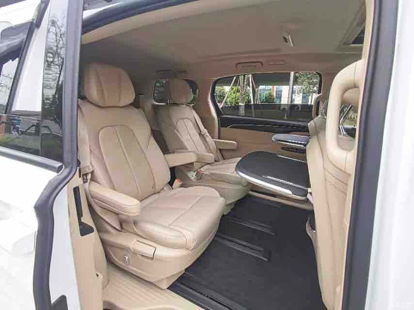 Buick GL8, 2022 10