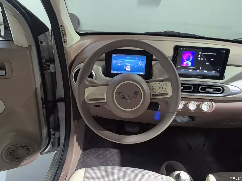 Wuling MINIEV, 2025 11