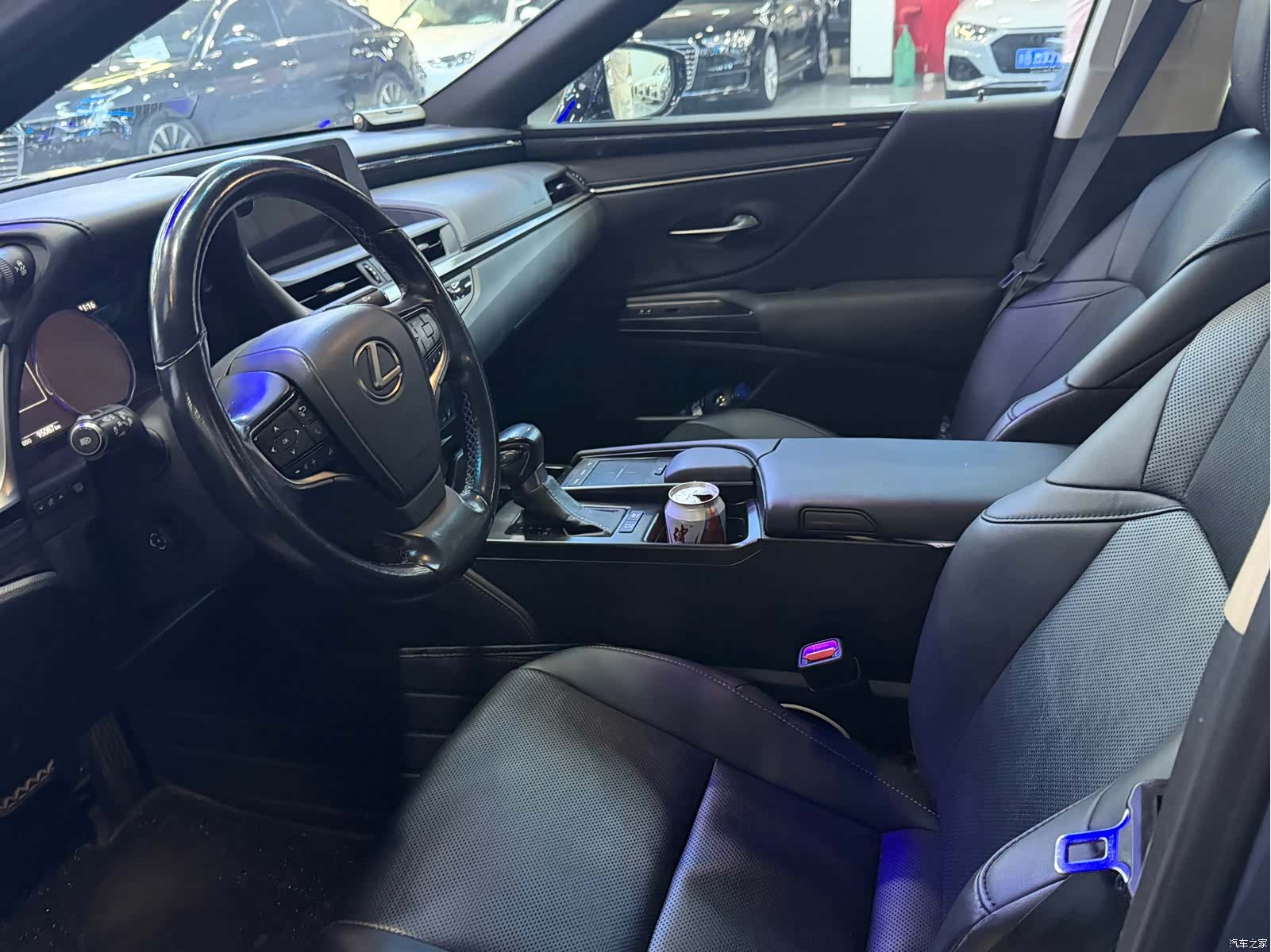 Lexus ES, 2019 8