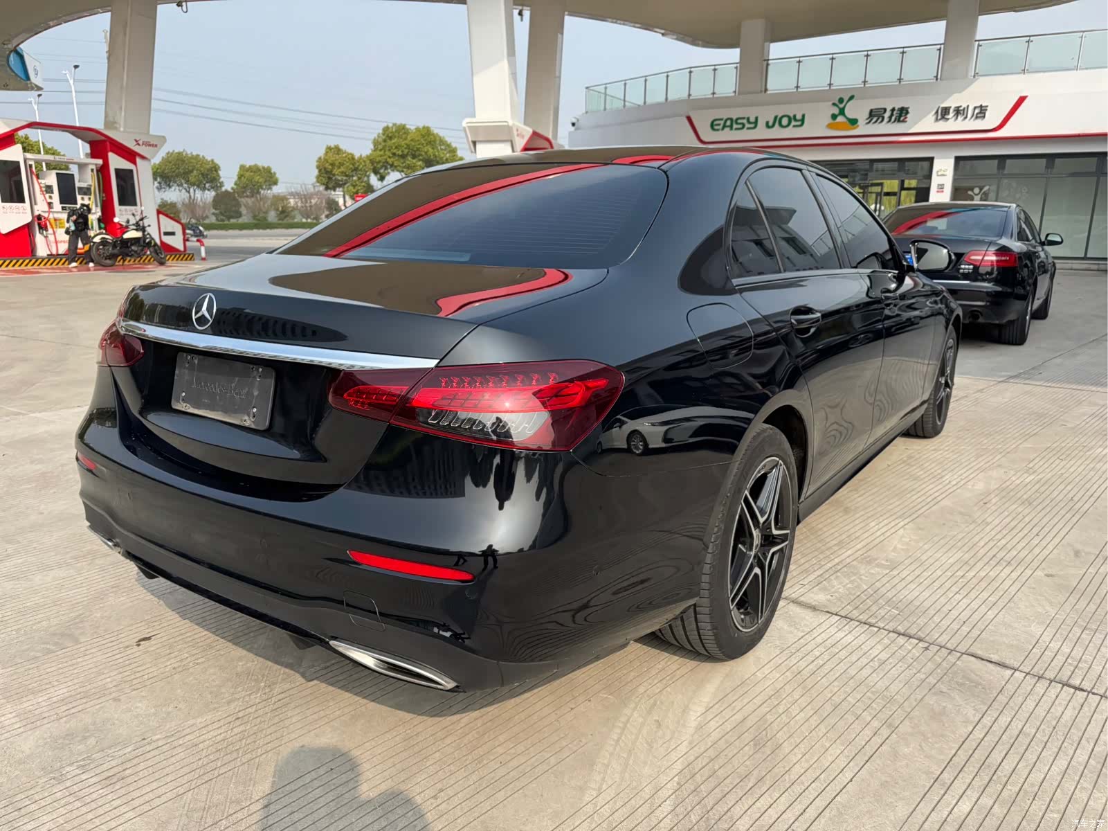 Mercedes-Benz E-Class, 2022 4