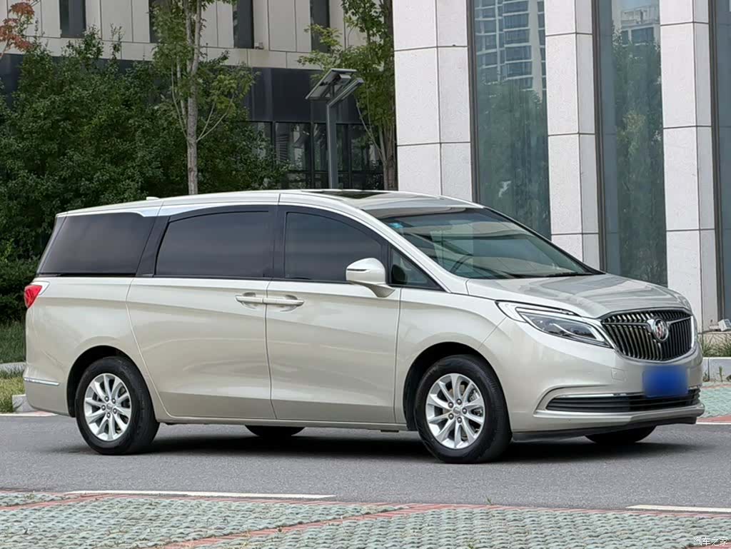 Buick GL8, 2018 12