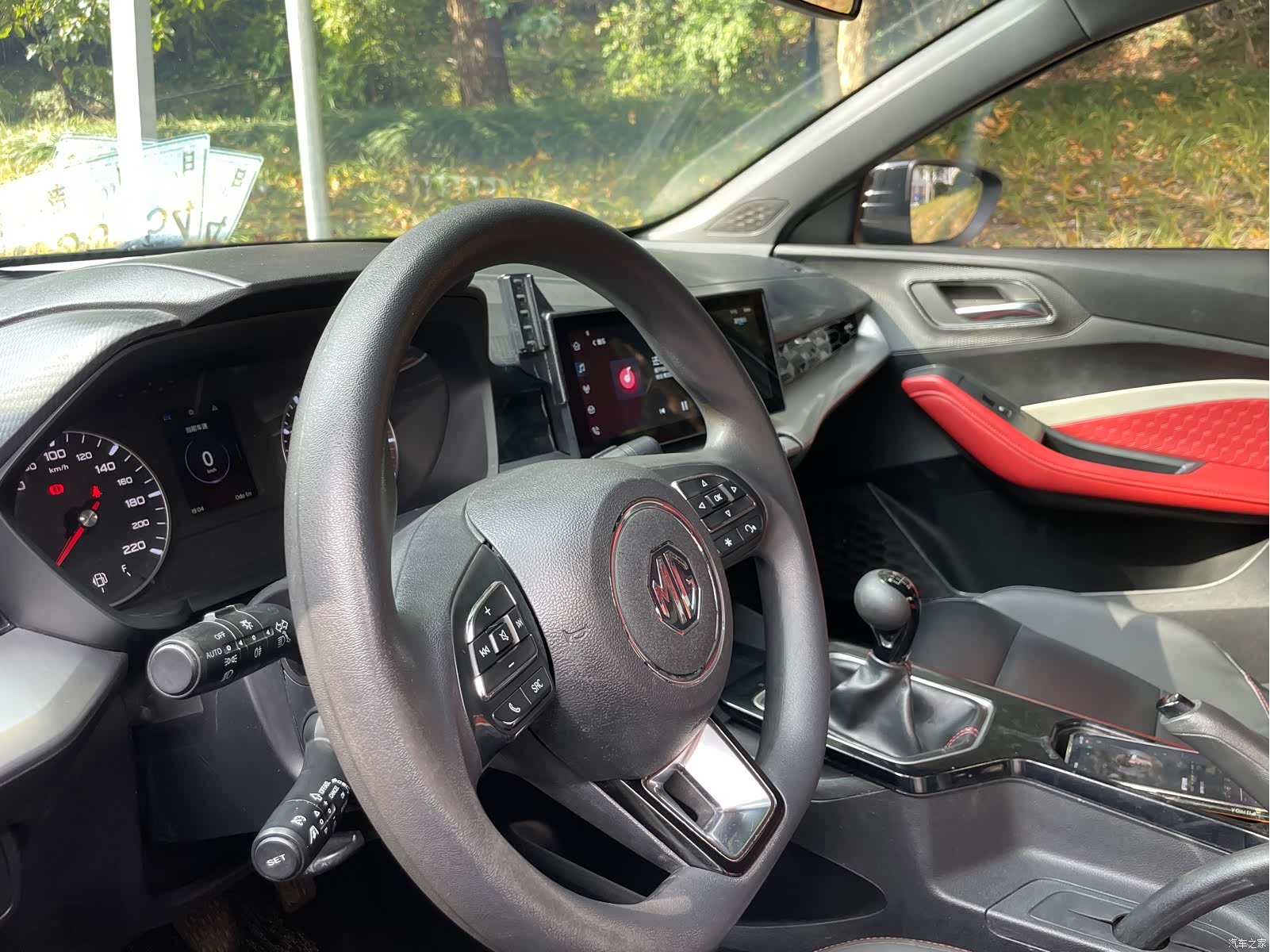 MG MG5, 2021 13
