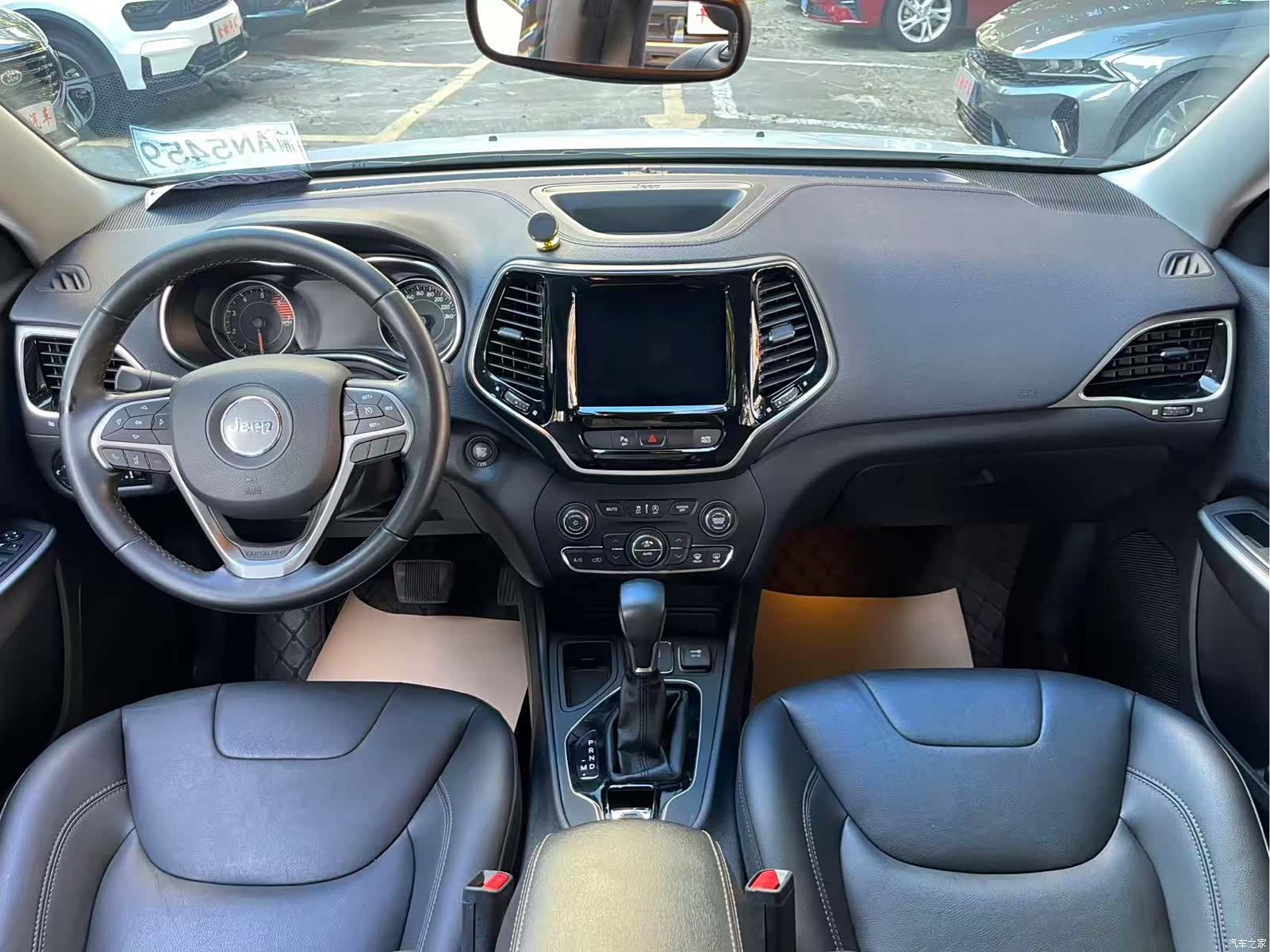 Jeep Cherokee, 2021 11