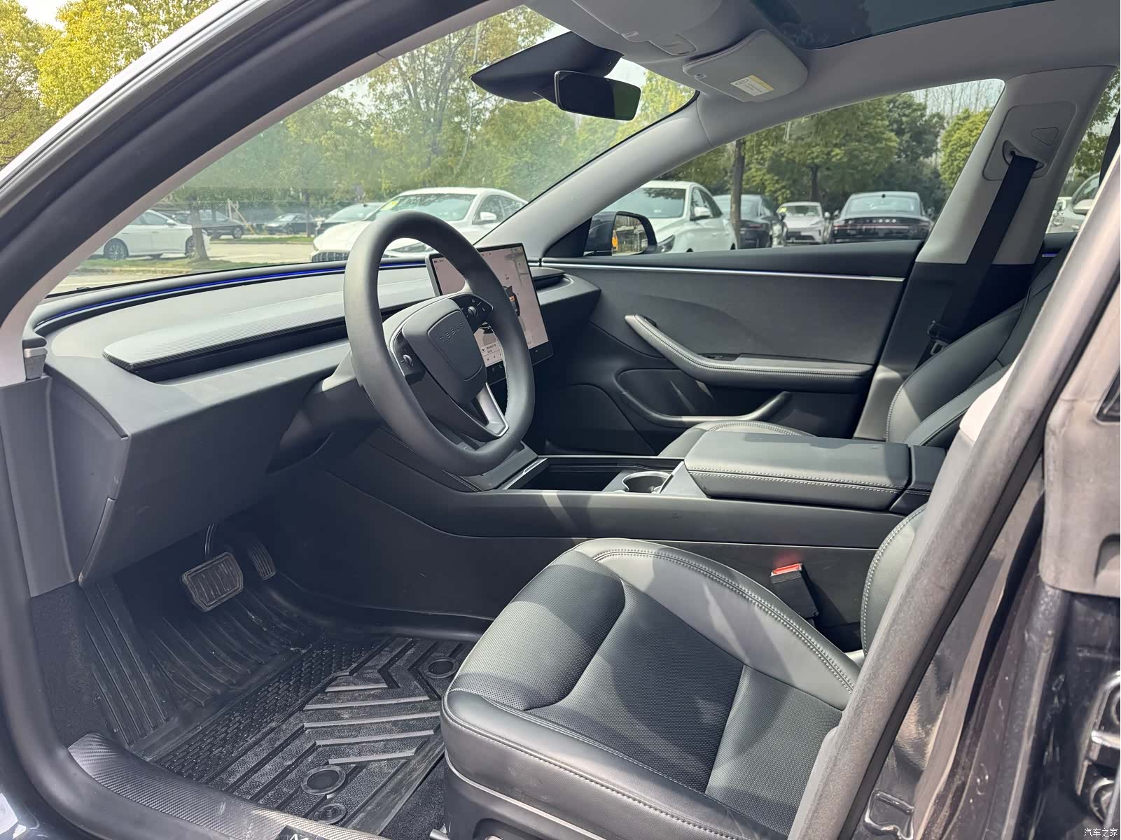 Tesla Model 3, 2024 4