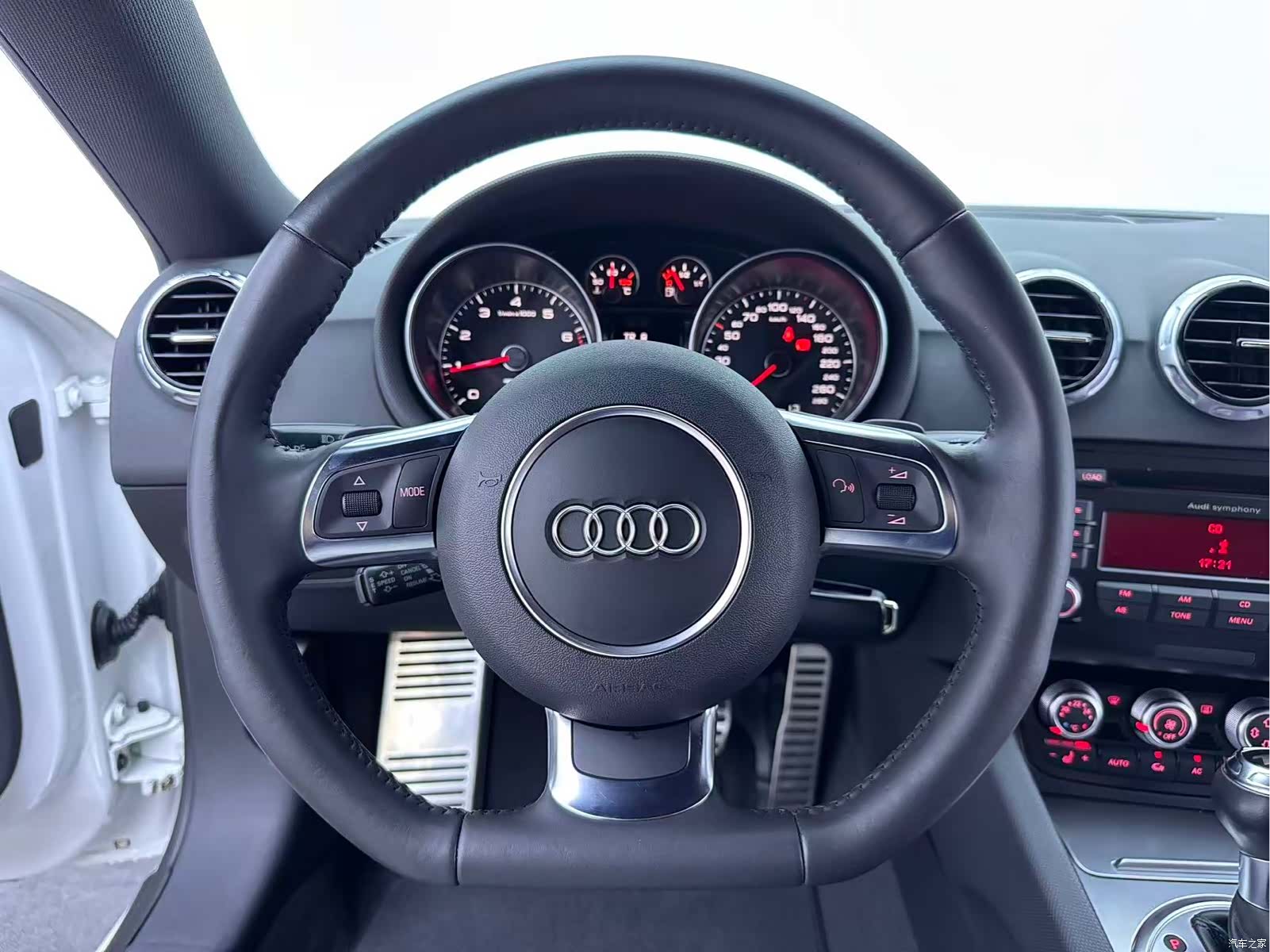 Audi TT, 2012 16