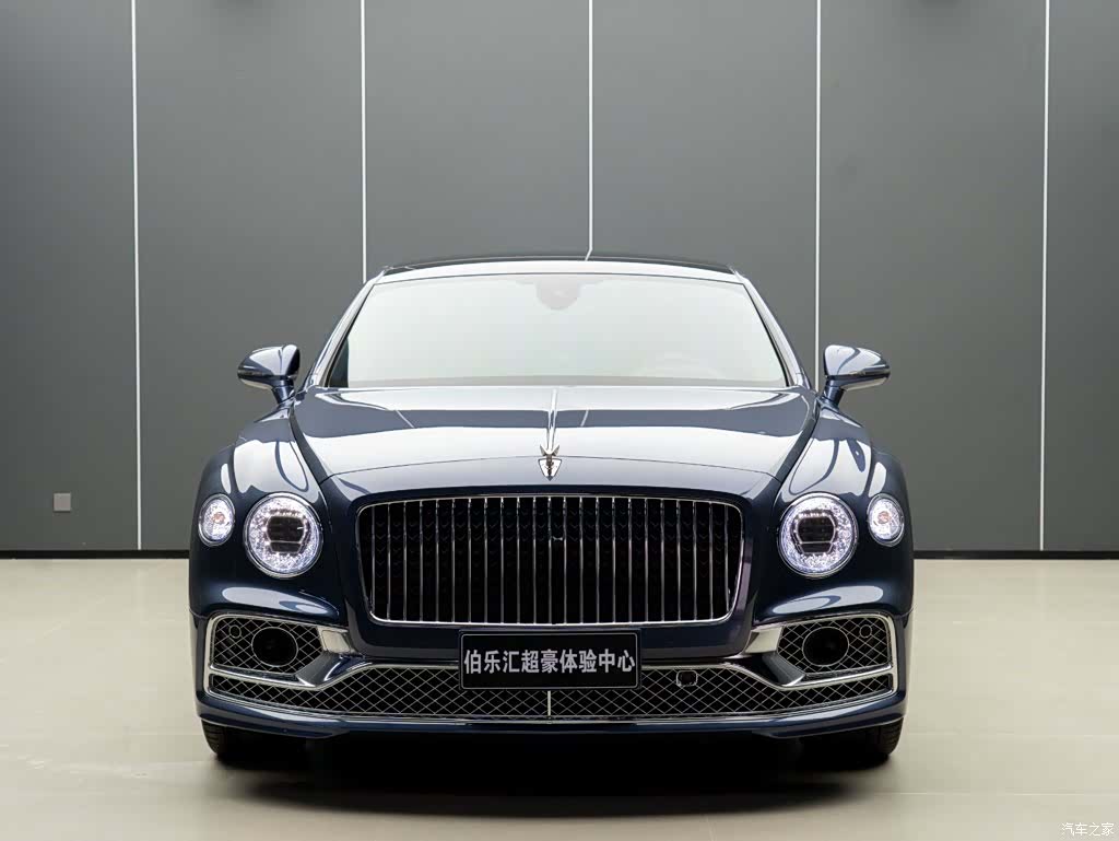 Bentley Flying Spur, 2020 4