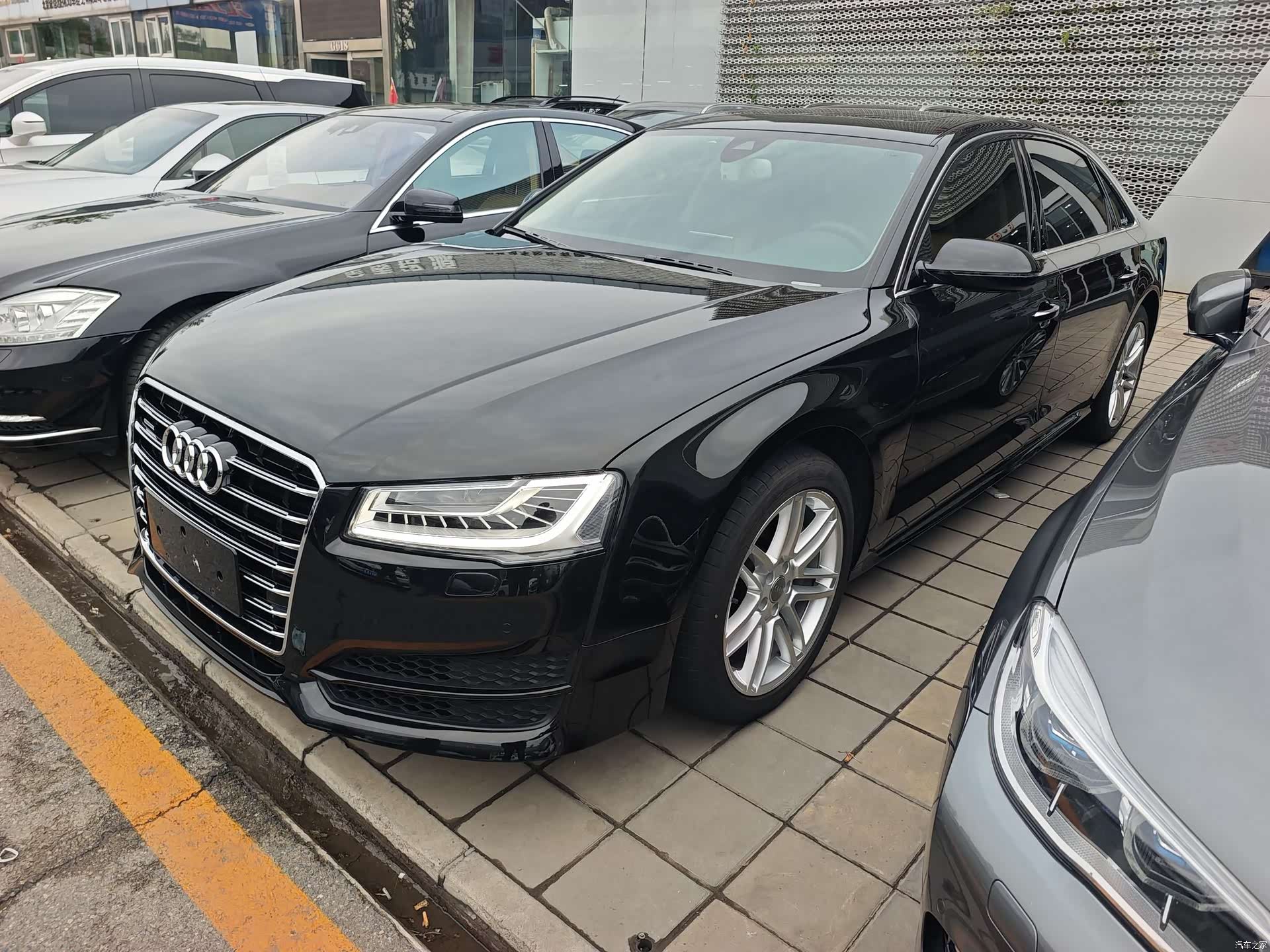 Audi A8L, 2018 1