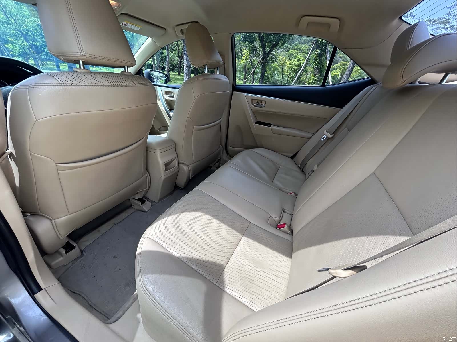 Toyota Corolla, 2015 6