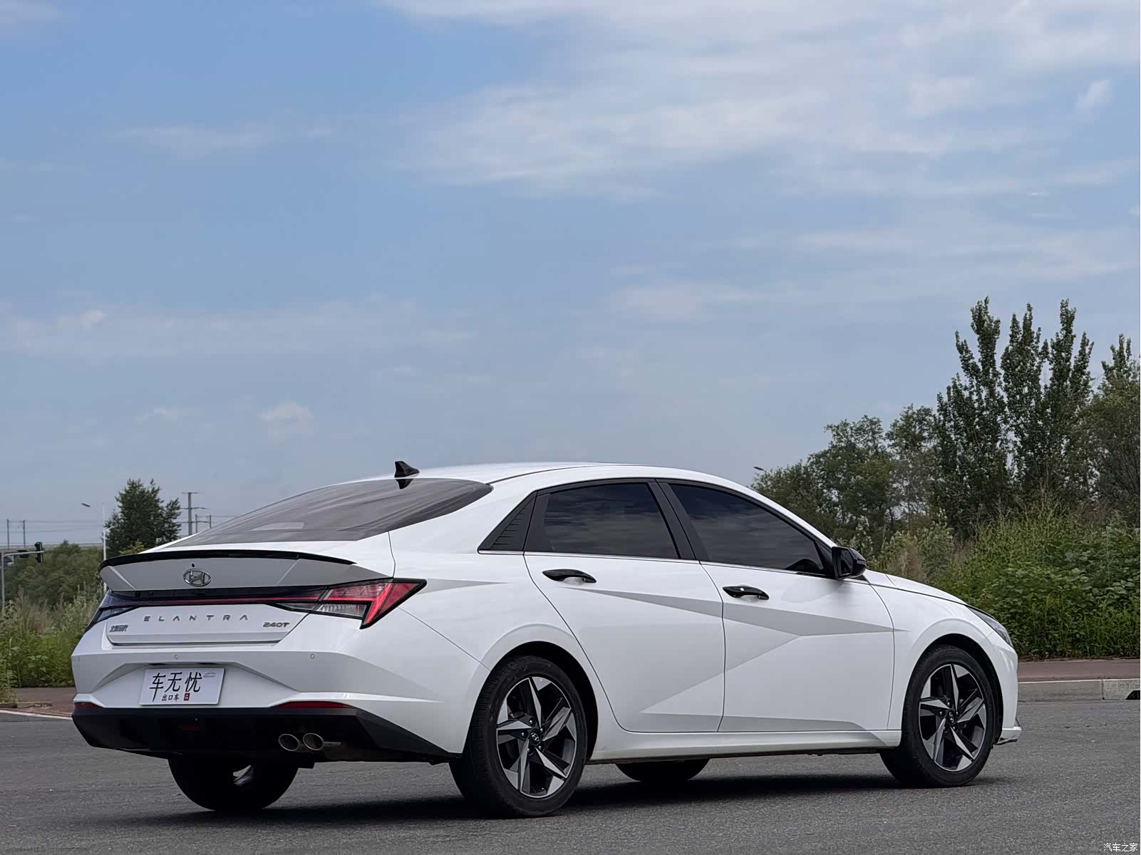 Hyundai Elantra, 2023 4