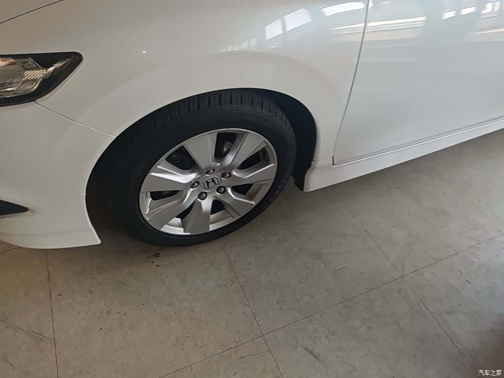 Honda Jade, 2016 25