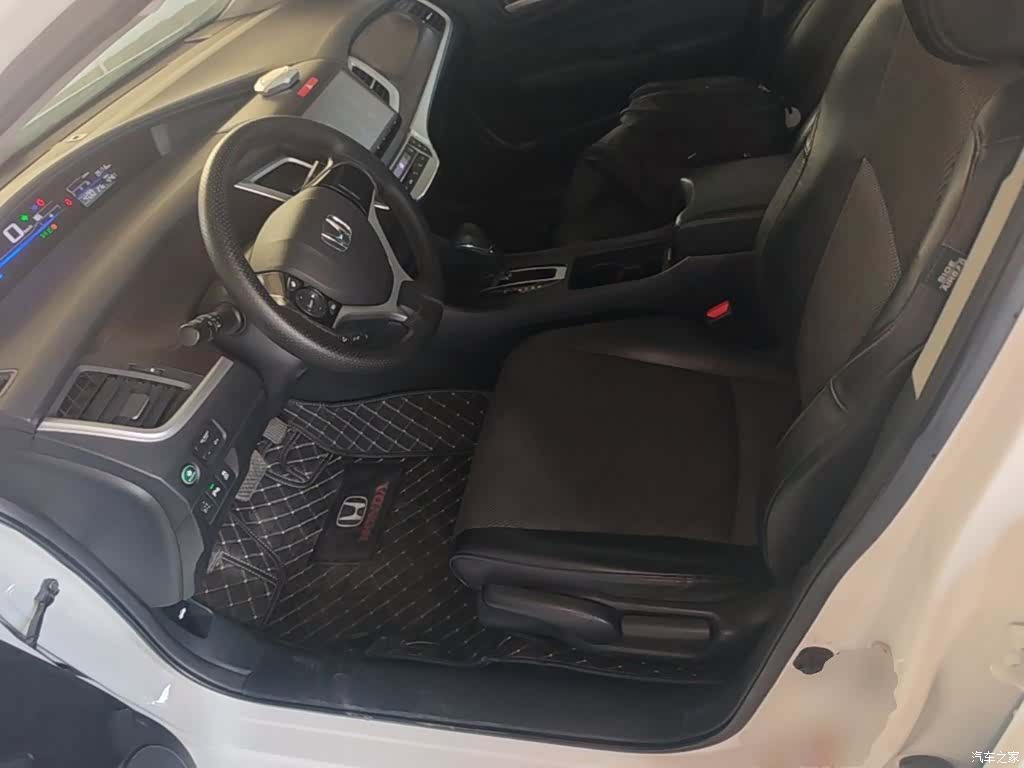 Honda Jade, 2016 11
